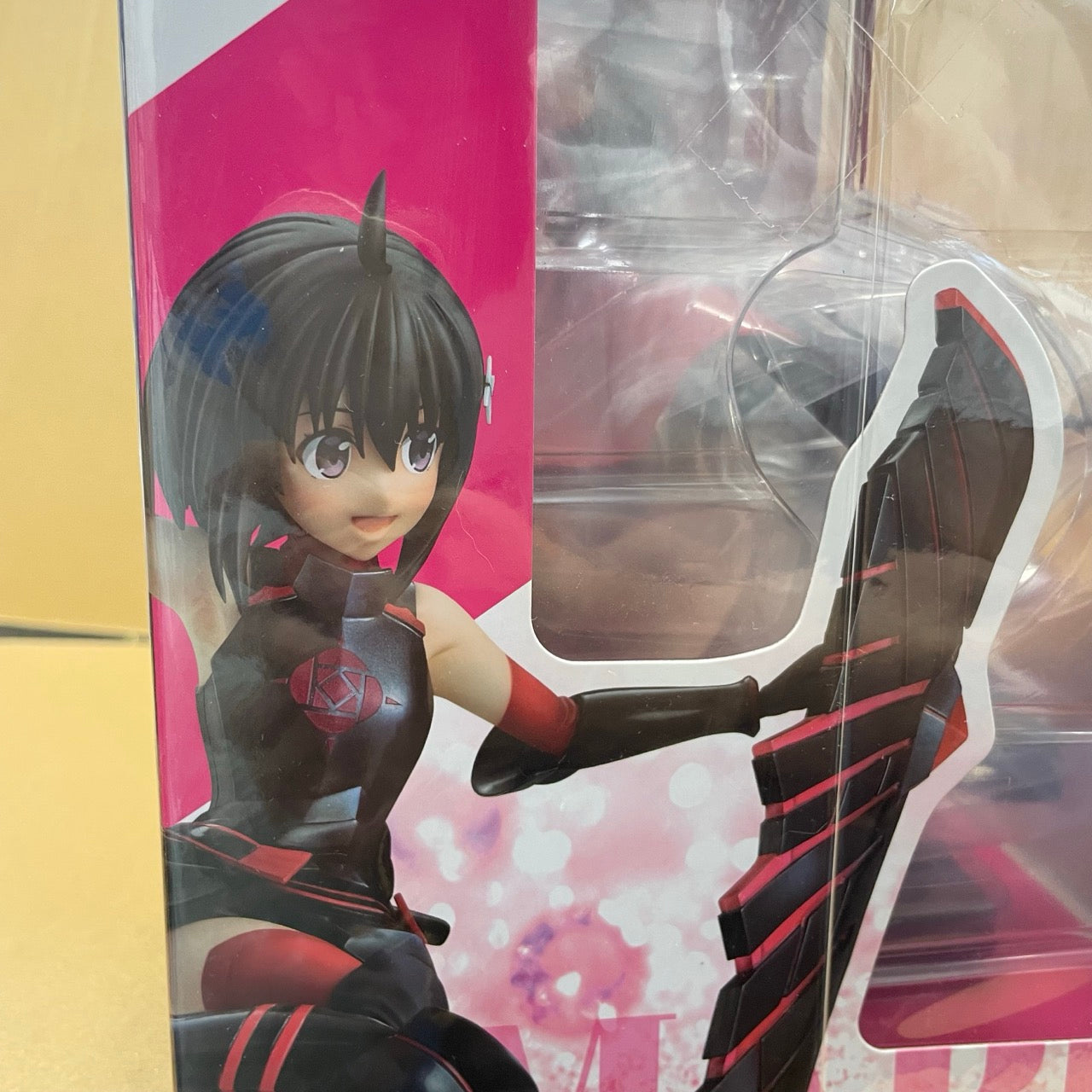 I don't like being hurt, so I want to max out my defense. Maple Black Rose Armor ver. Figure