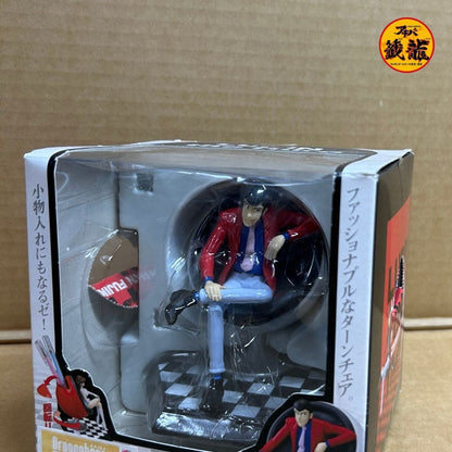 中古品-バンプレスト 「ルパン三世」チェア型ケース＆フィギュア